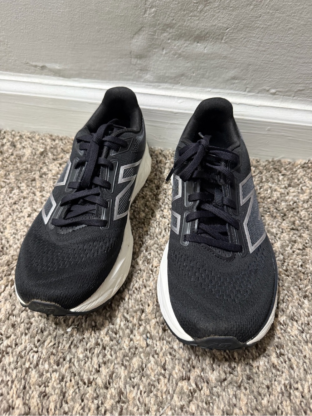 New Balance Women's Black and White Running Sneakers